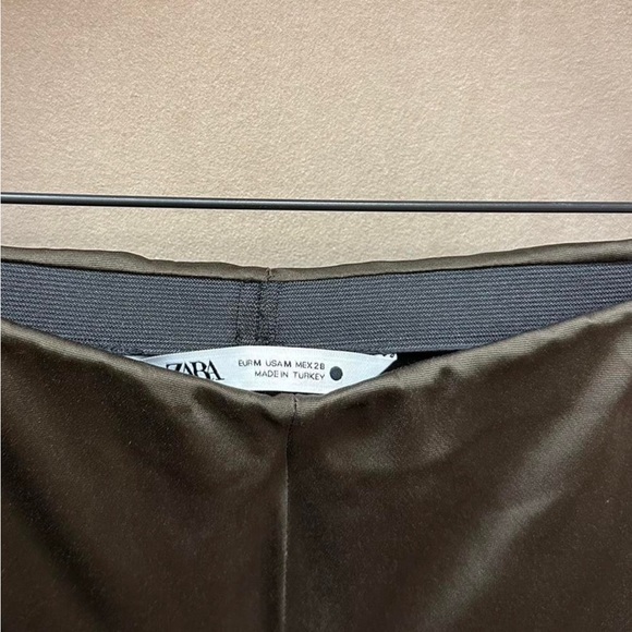 Zara chocolate brown blouse and trouser set. (Chic pyjama style). - Picture 6 of 7